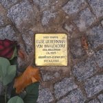 Uno Stolperstein collocato a Berlino